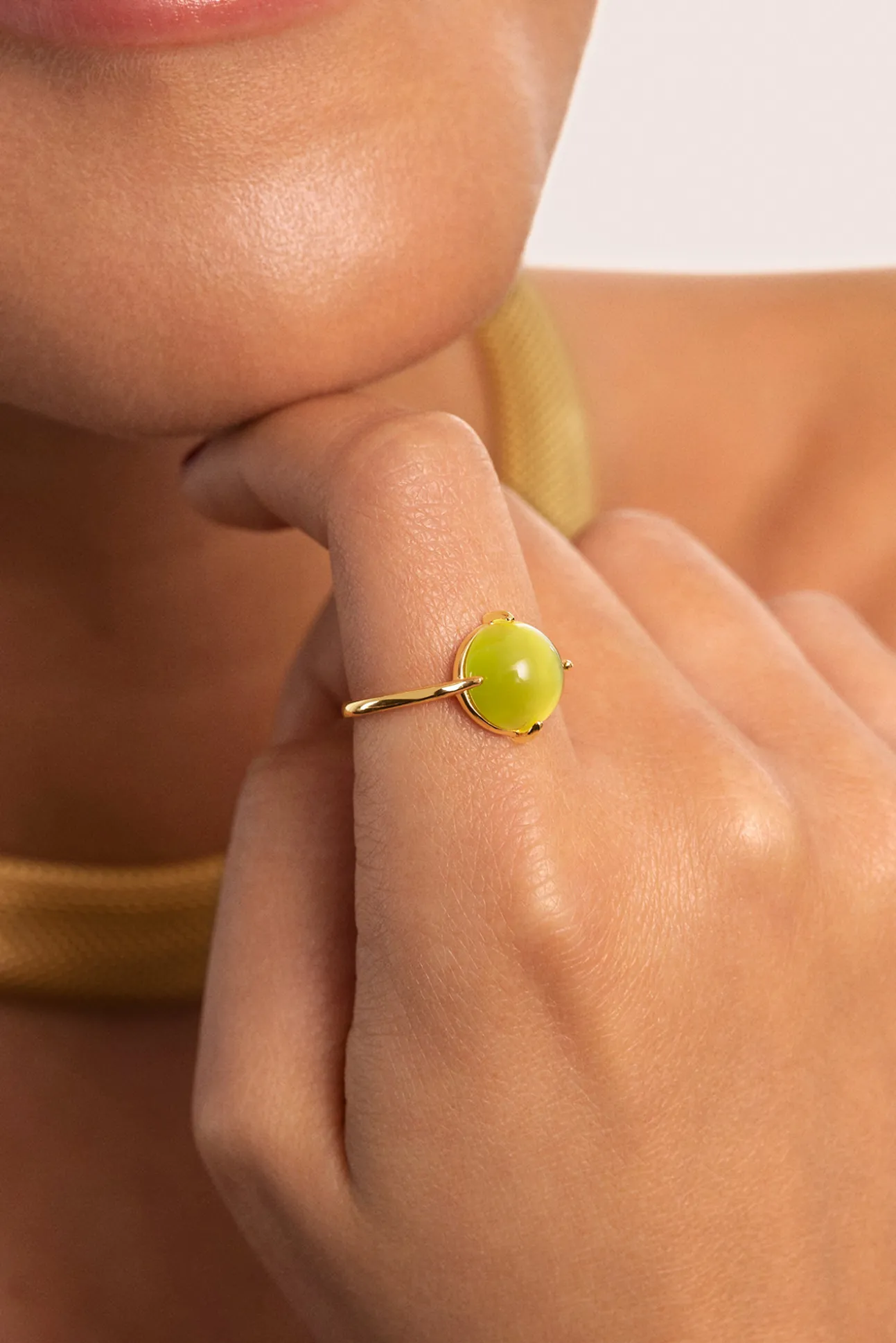 Anillo Celebrate Verde Baño Oro