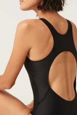Bañador menstrual adolescente deportivo nailon reciclado negro absorción ligero moderada