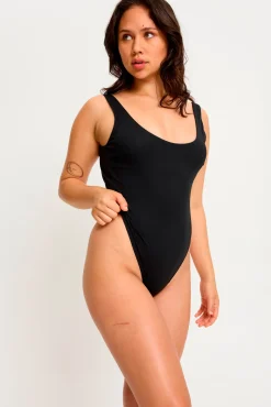 Bañador menstrual cuello redondo