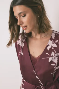 Bata larga floral granate