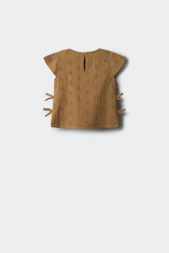 Blusa bordado suizo niña