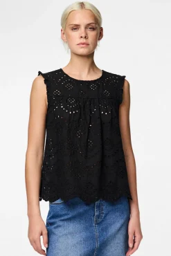Blusa con detalle