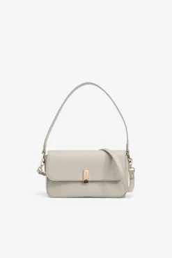 Bolso bandolera con solapa