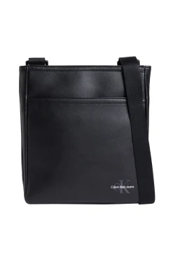 Bolso bandolera de Calvin Klein.