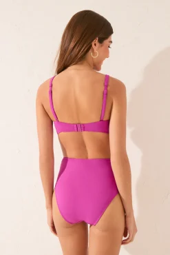 Braga bikini alta efecto moldeador