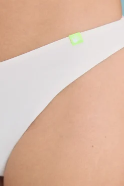 Braga bikini brasileña frunce blanco