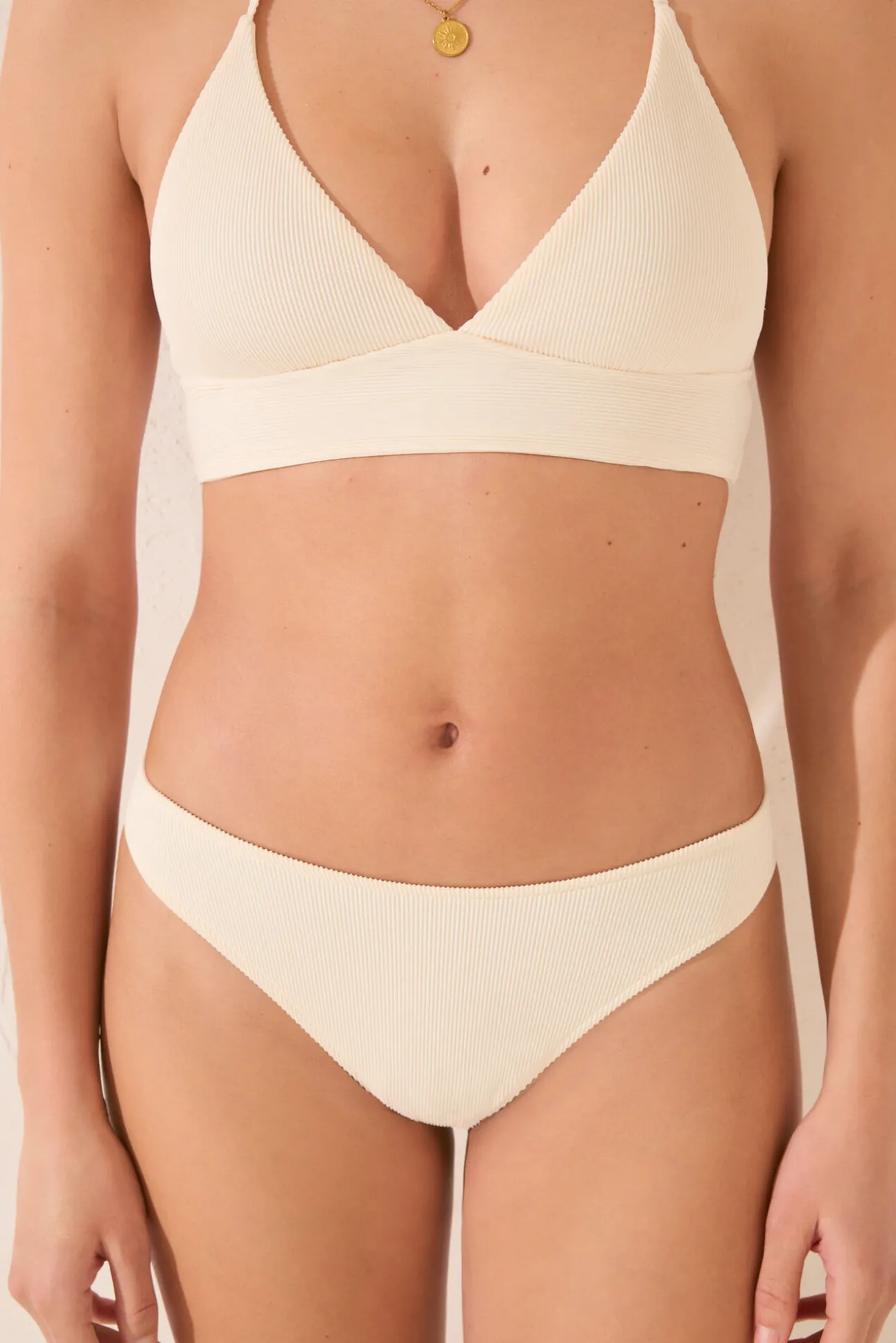 Braga bikini brasileña rib marfil