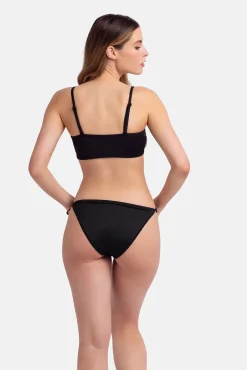 Braga de bikini clásica crochet negro