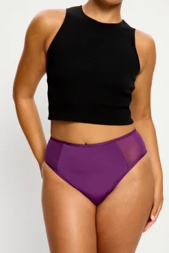 Braga menstrual clásica morado