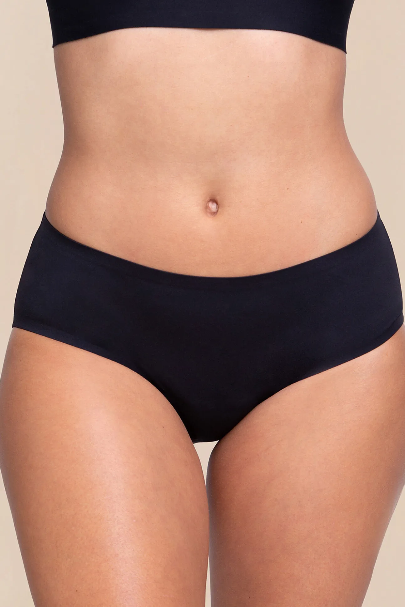 Braga menstrual clásica negra – Absorción media