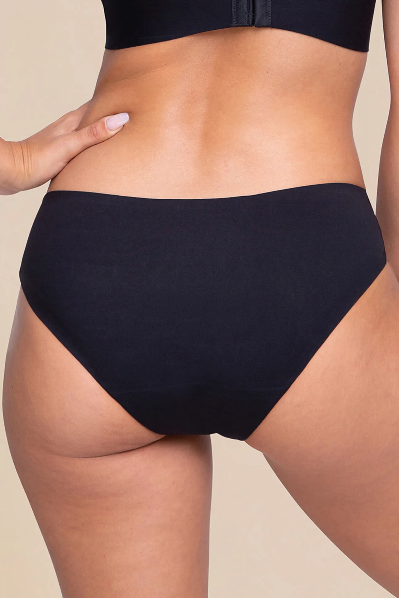 Braga menstrual clásica negra – Absorción media