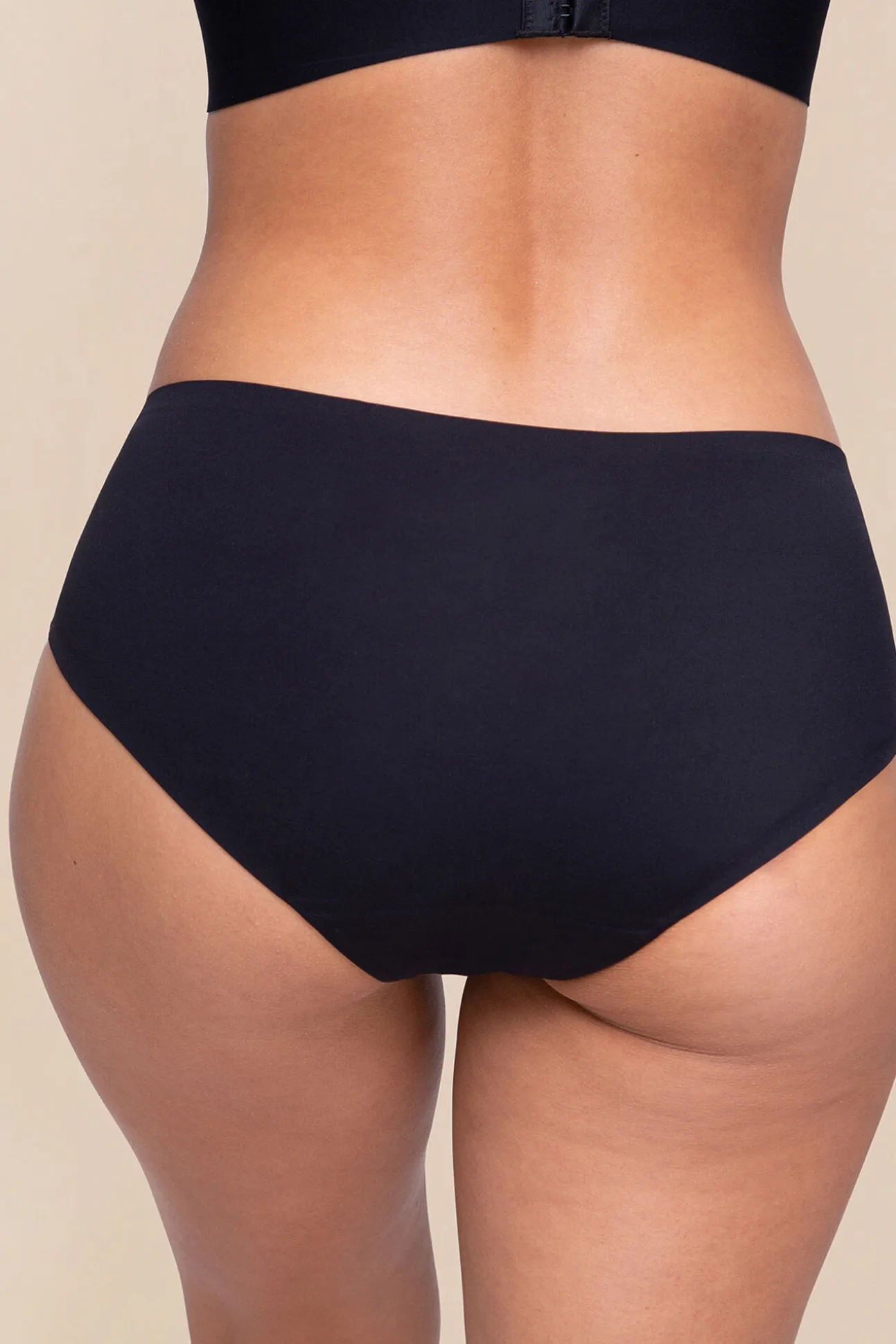 Braga menstrual clásica negra – Absorción media