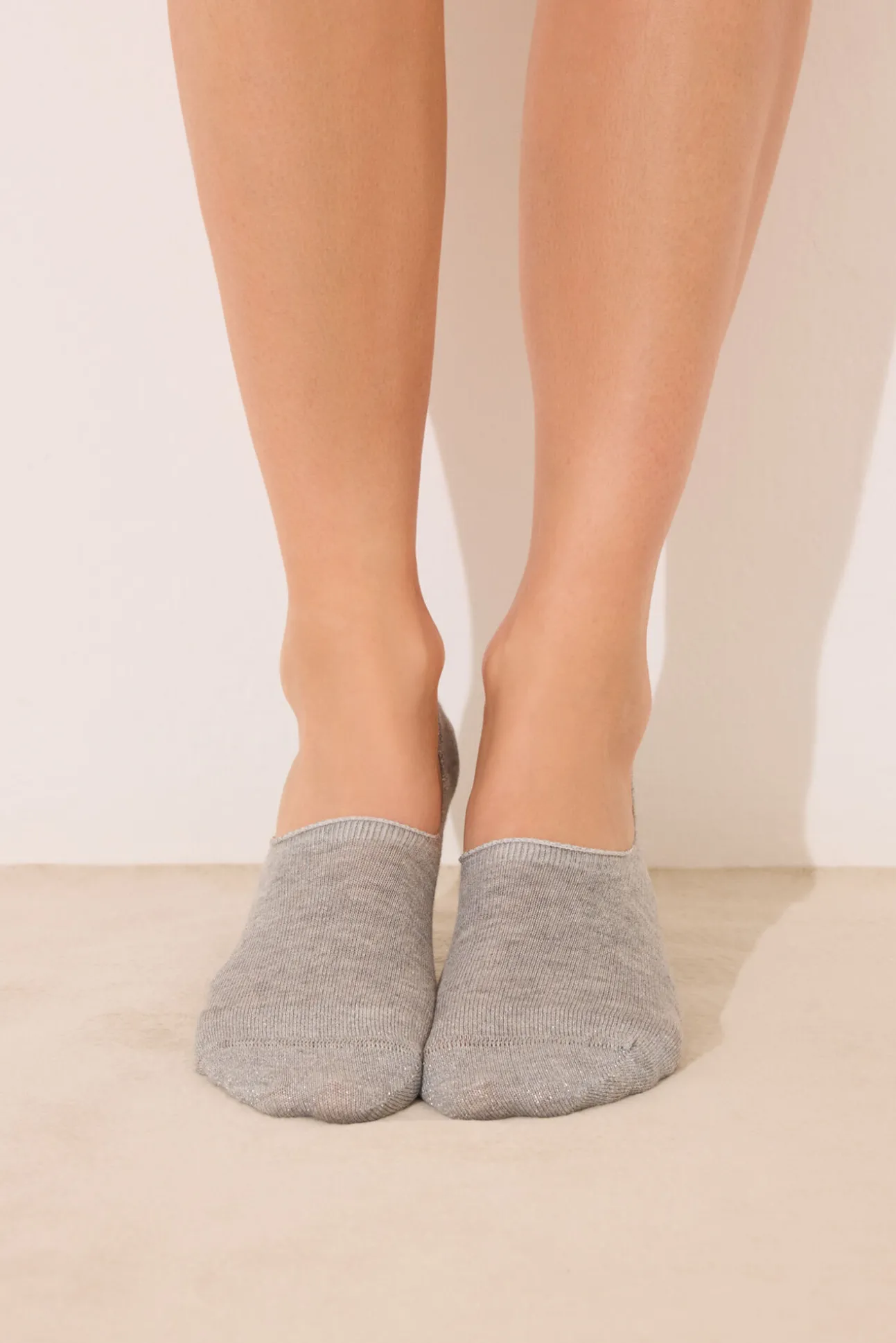 Calcetines invisibles gris lurex