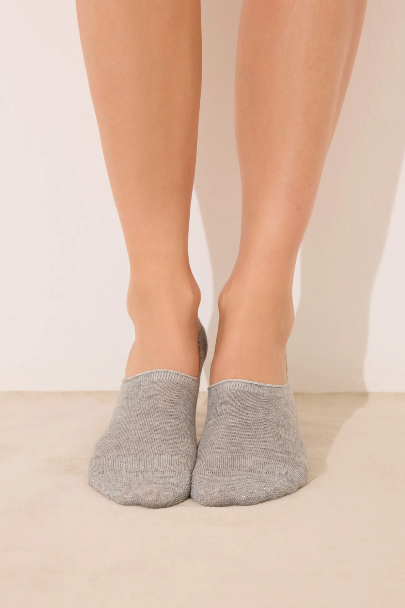 Calcetines invisibles gris lurex