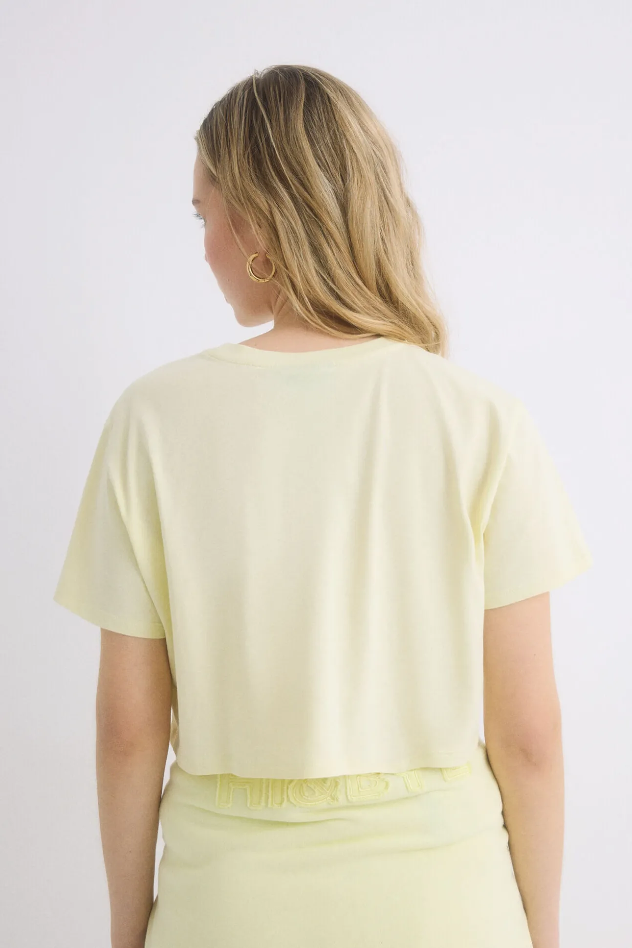 Camiseta 100% algodón amarillo