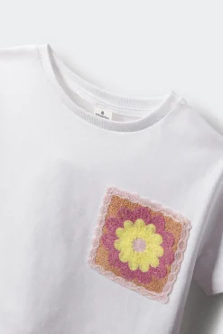 Camiseta bolsillo crochet niña