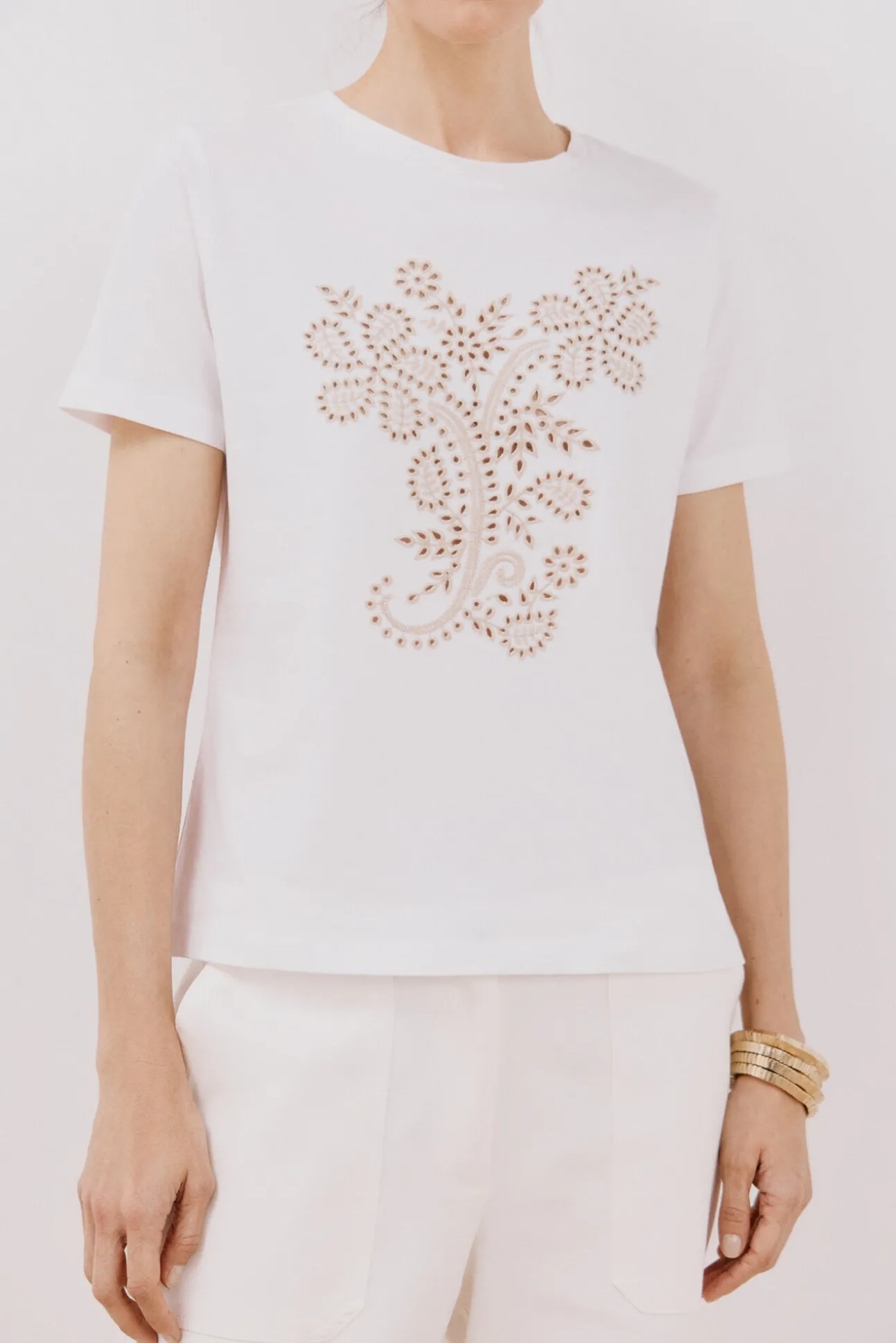 Camiseta bordada