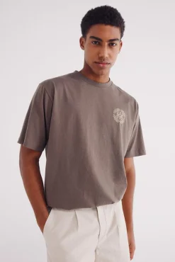 Camiseta bordados círculo