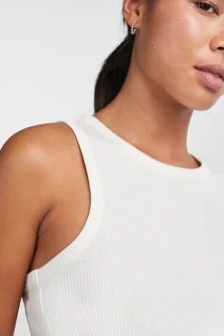 Camiseta básica de tirantes