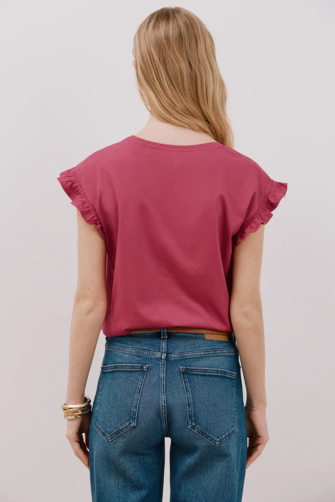 Camiseta básica volante