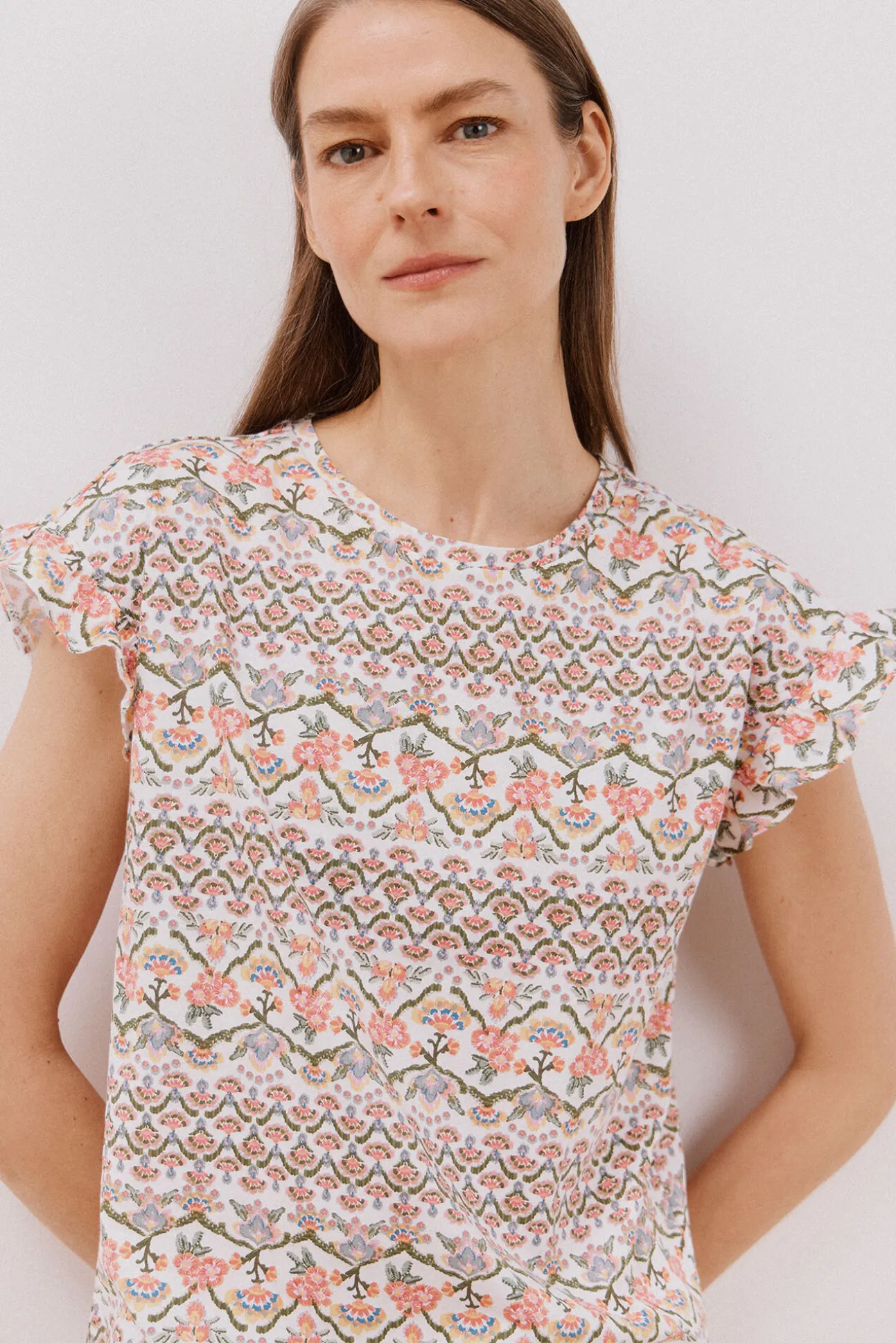 Camiseta básica volante