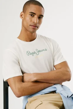 Camiseta de manga corta con logo frontal.