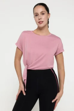 Camiseta de manga corta detalle nudo