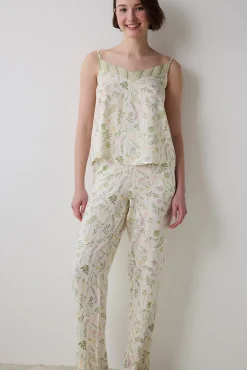 Camiseta de pijama tirantes flores