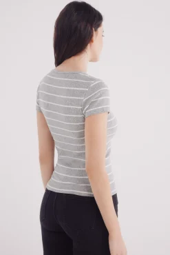 Camiseta escote redondo canalé