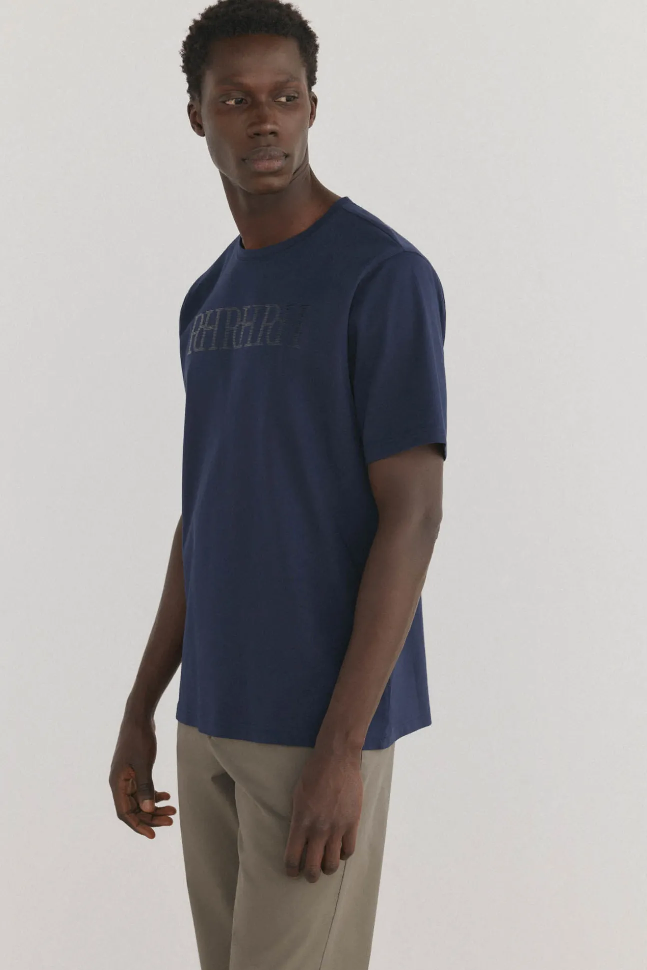 Camiseta logo grande fantasía