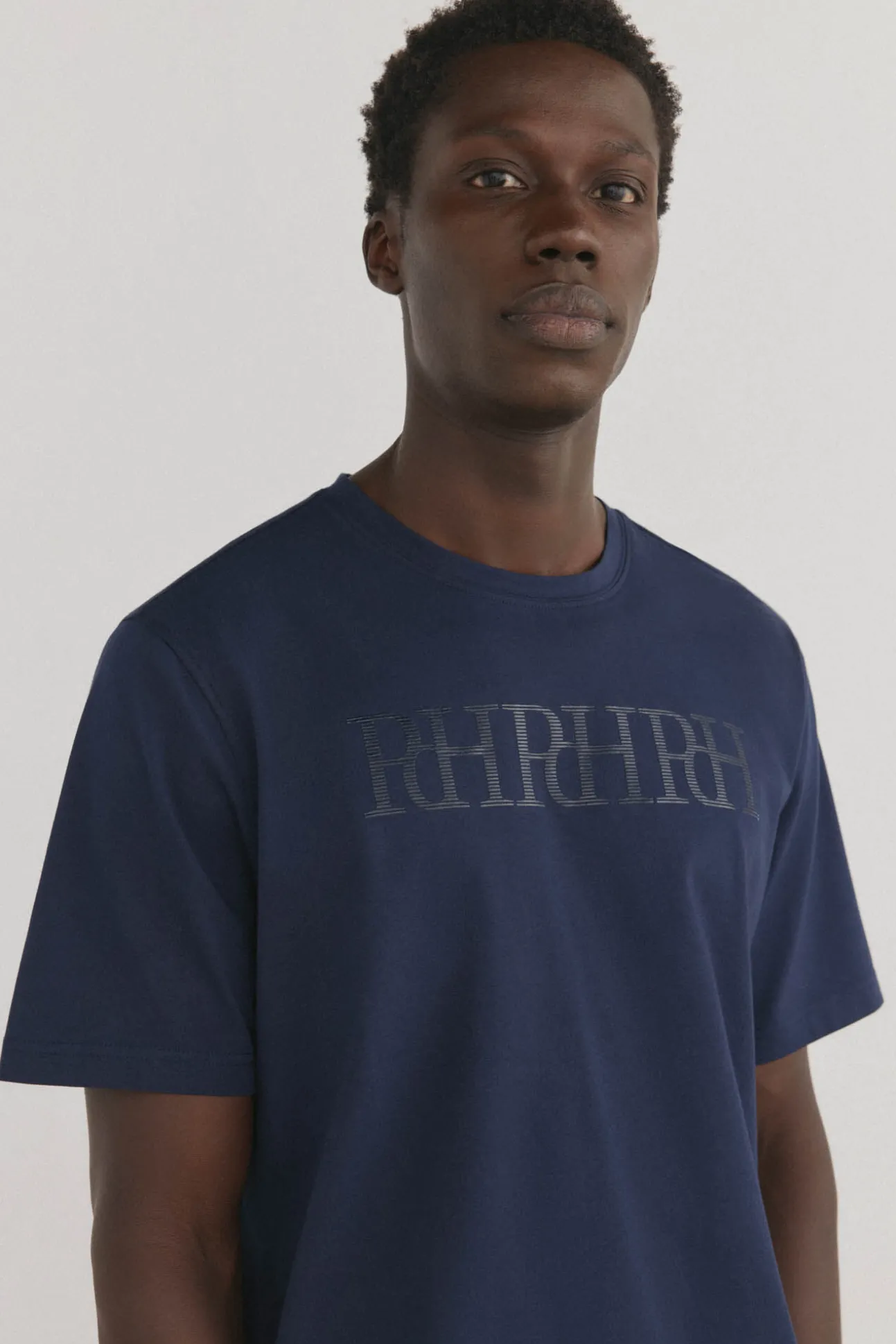 Camiseta logo grande fantasía