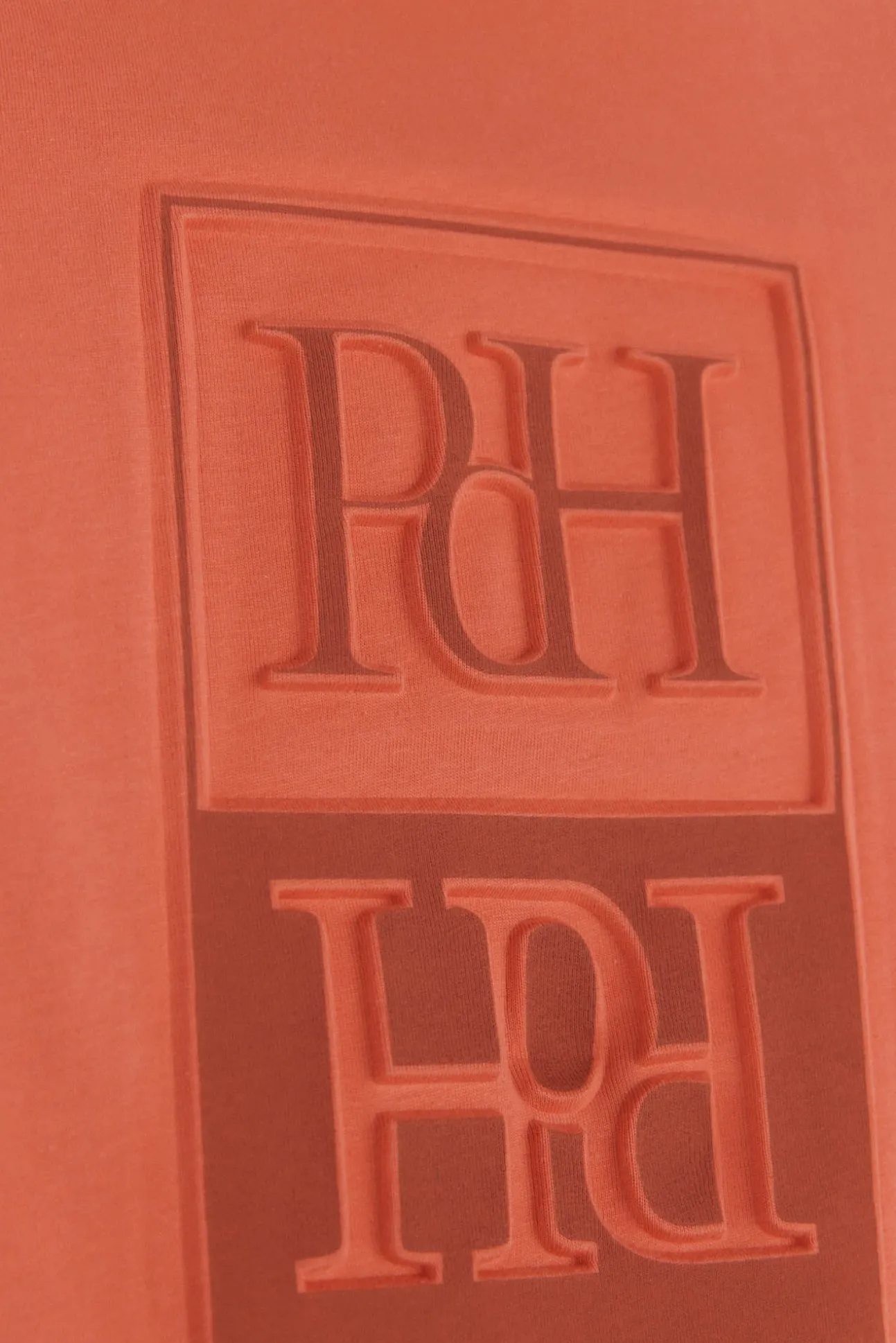 Camiseta logo relieve