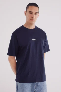 Camiseta move different