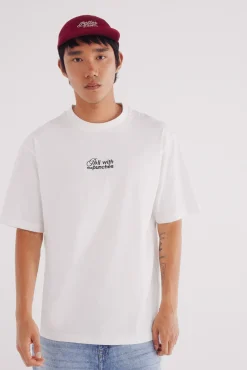 Camiseta roll with de punches