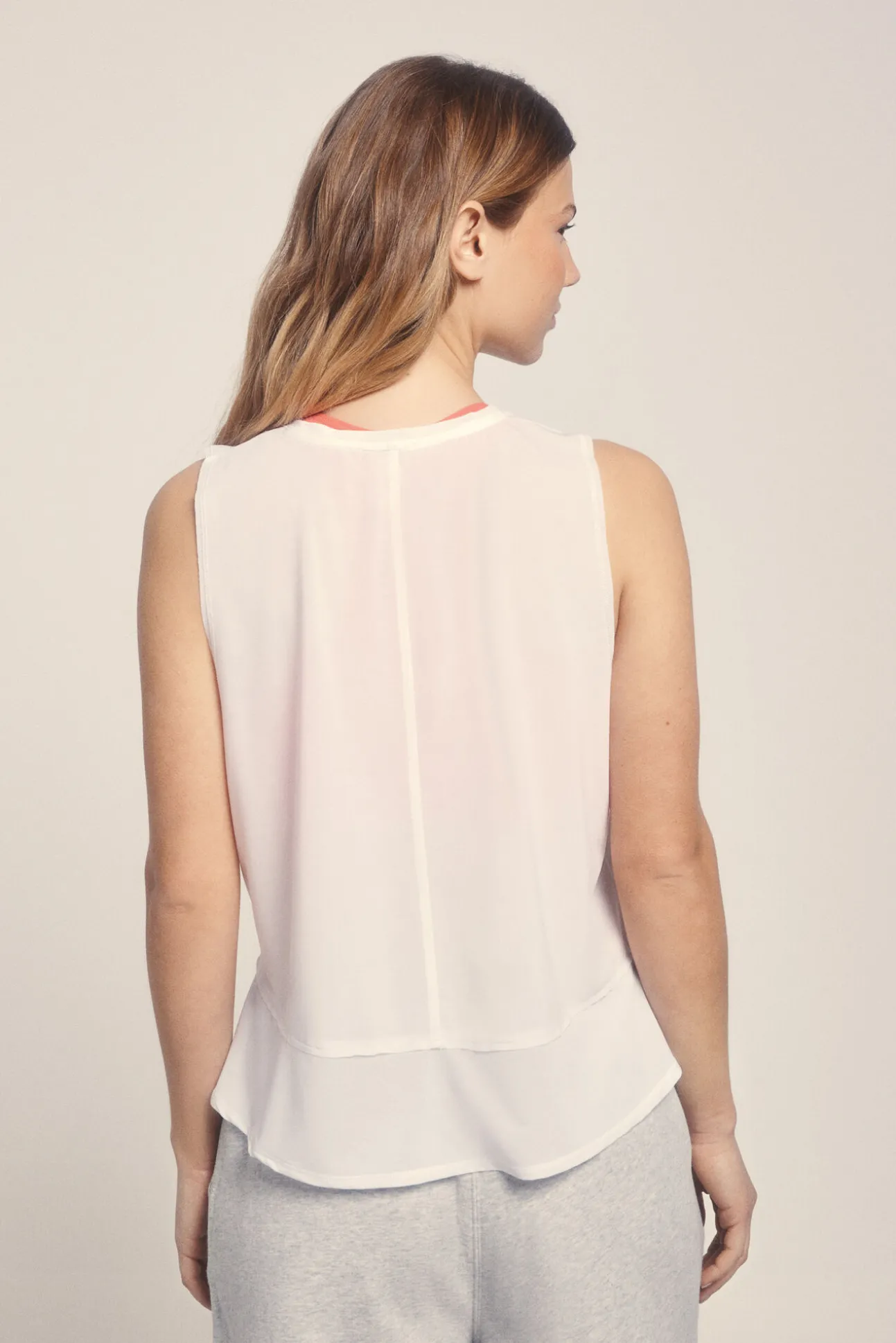 Camiseta sin mangas halter blanca