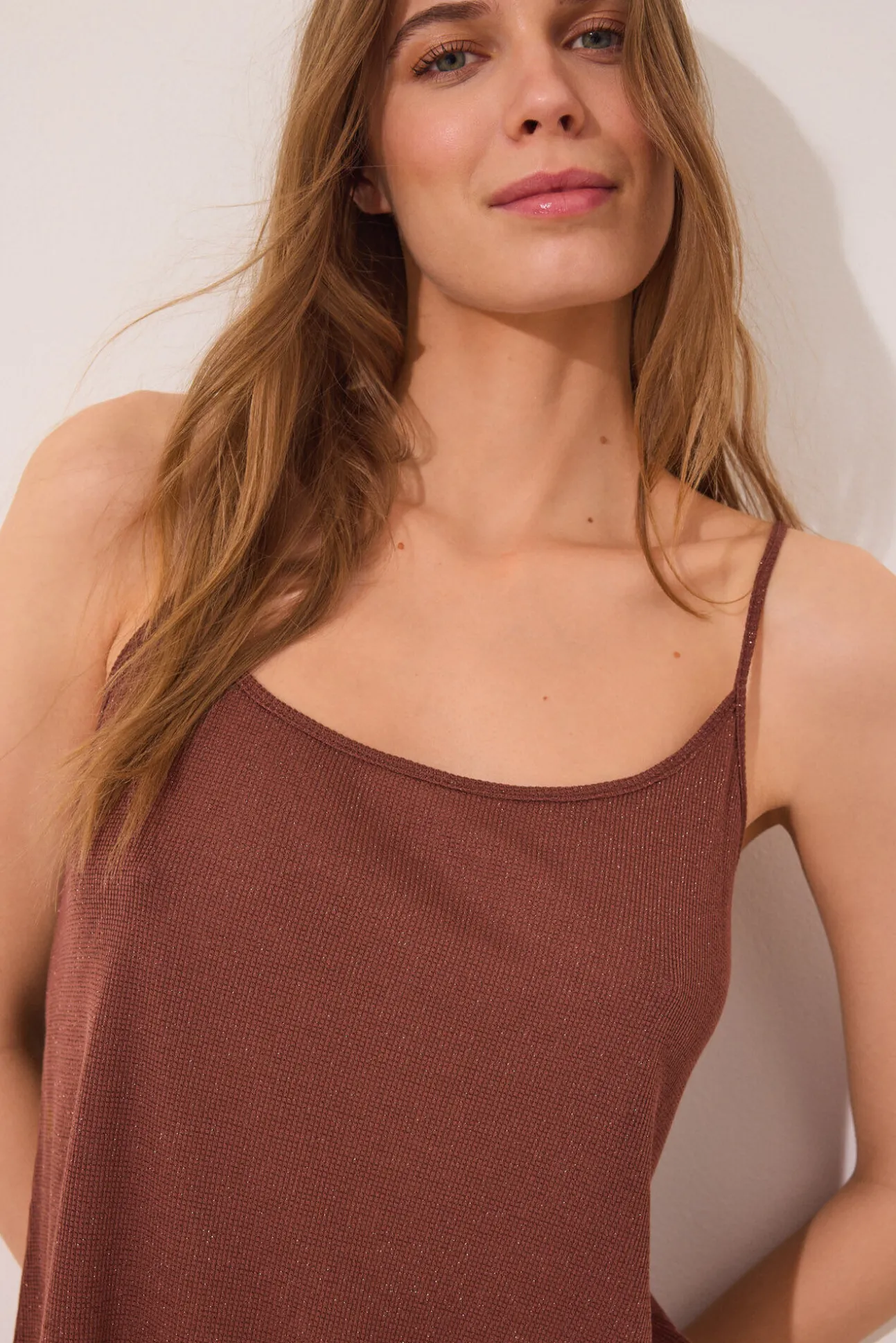 Camiseta tirantes canalé marrón