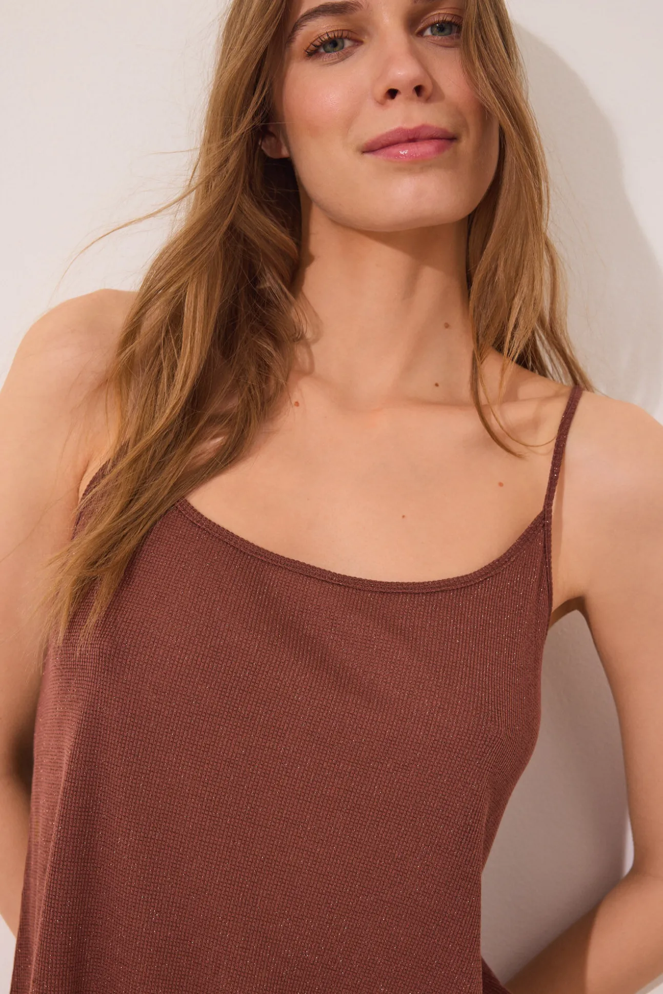 Camiseta tirantes canalé marrón