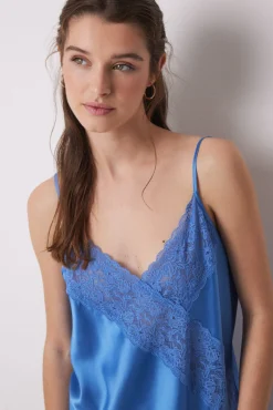 Camisón corto satén y encaje azul