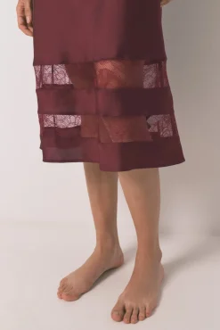 Camisón largo encaje vino