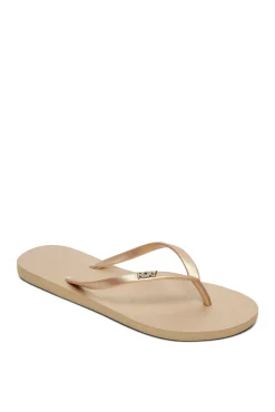 Chanclas de playa doradas