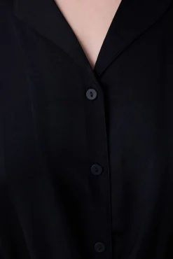 Conjunto de pijama largo camisero satinado negro