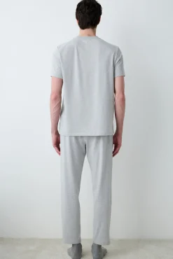 Conjunto de pijama largo gris