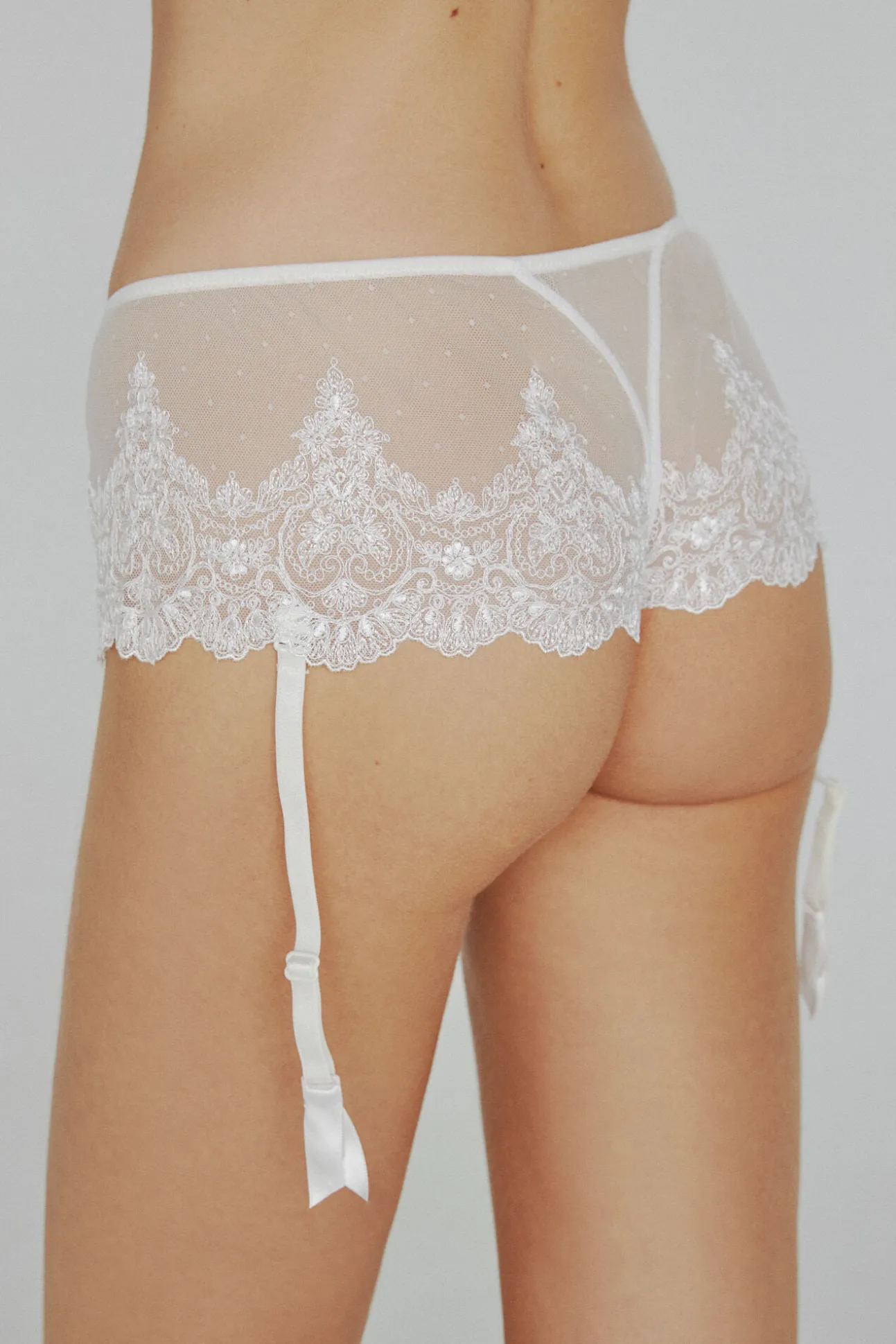 Culotte Ivette Bridal en microtul plumeti bordado en blanco