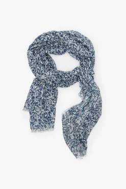 Fular estampado ramas