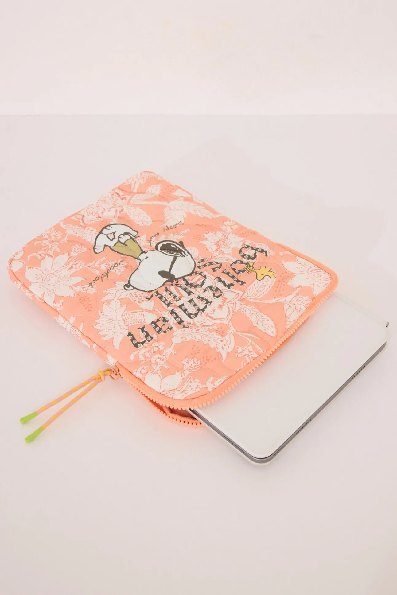 Funda tablet Snoopy nylon acolchado