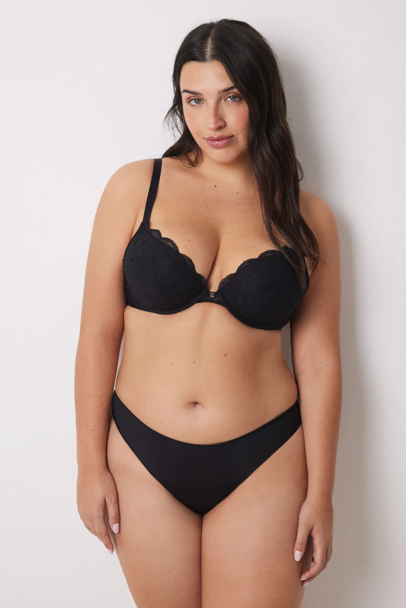 GORGEOUS Sujetador efecto push up negro