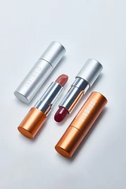 Labial Dark Red