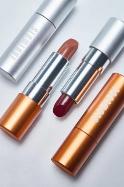 Labial Dark Red