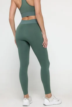 Leggings con detalle metálico en la cintura