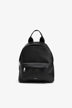 Mochila de piel sintética